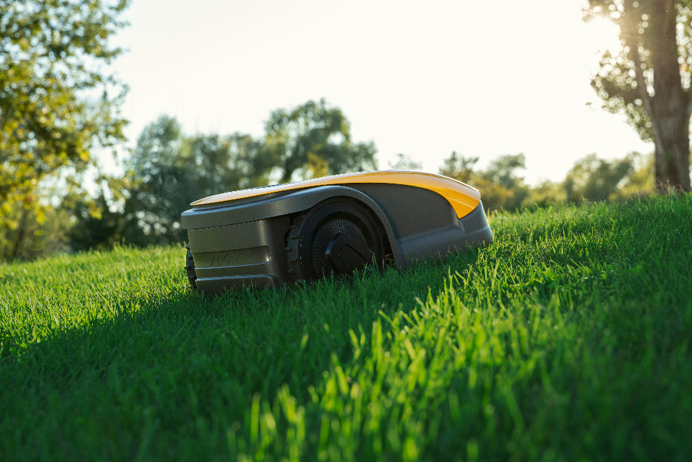 STIGA A750 ROBOT MOWER_grass