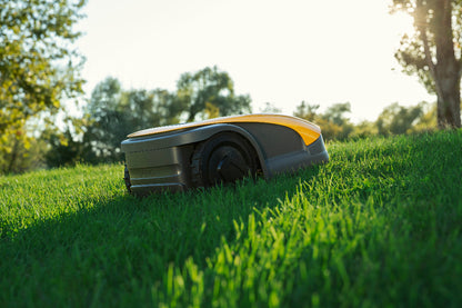 STIGA A750 ROBOT MOWER_grass